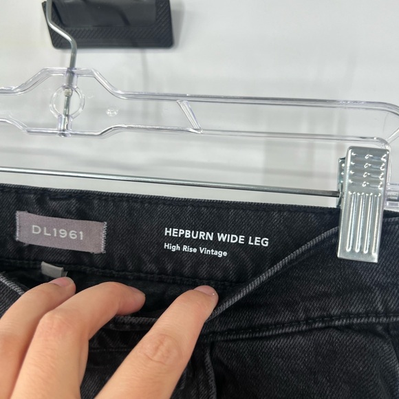 DL1961 Hepburn Wide Leg High Rise Vintage Jeans Distressed Hems - Picture 4 of 8